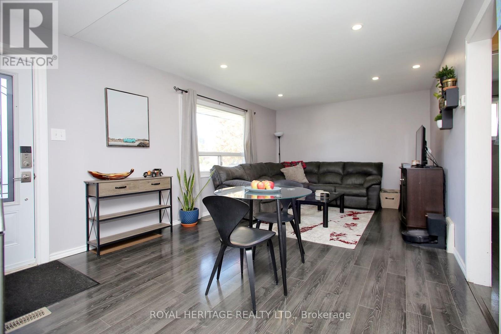 16 Burcher Road, Ajax, Ontario  L1S 2P7 - Photo 7 - E12467745