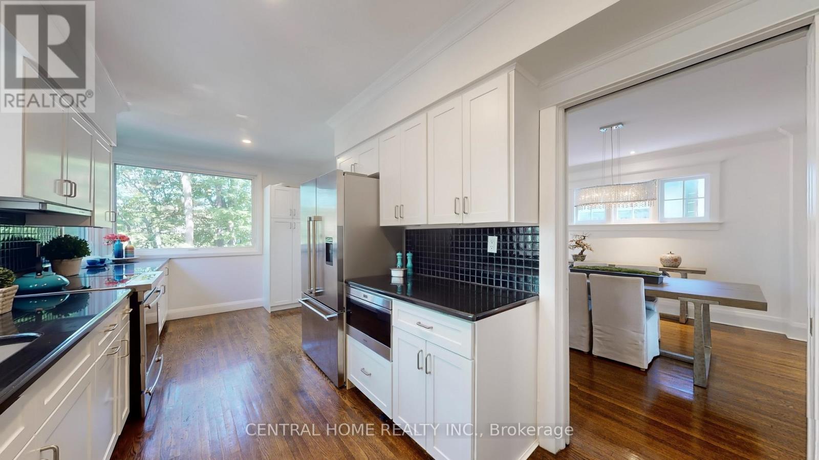 70 Pine Crescent N, Toronto, Ontario  M4E 1L4 - Photo 13 - E12467795