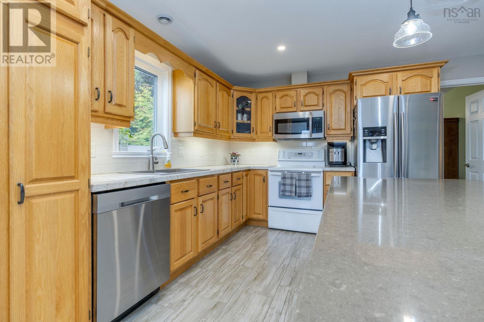 10 Tenon Drive, Lower Sackville, Nova Scotia  B4E 3J5 - Photo 13 - 202524620