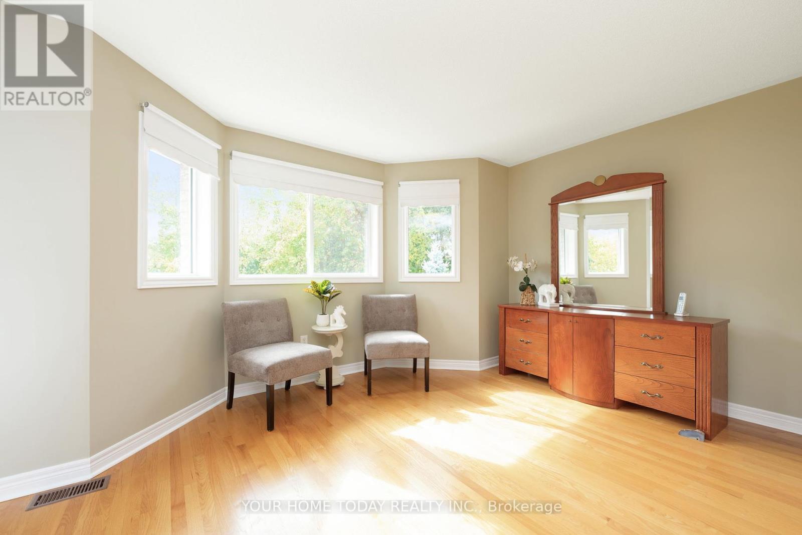 114 Russell Street, Halton Hills, Ontario  L7G 5Z1 - Photo 25 - W12465533