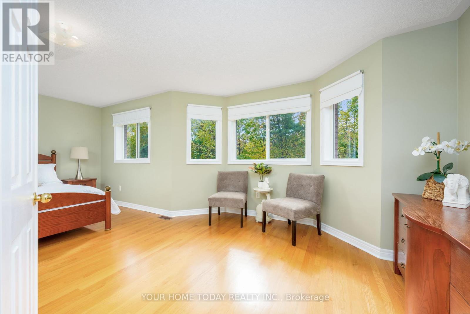 114 Russell Street, Halton Hills, Ontario  L7G 5Z1 - Photo 23 - W12465533