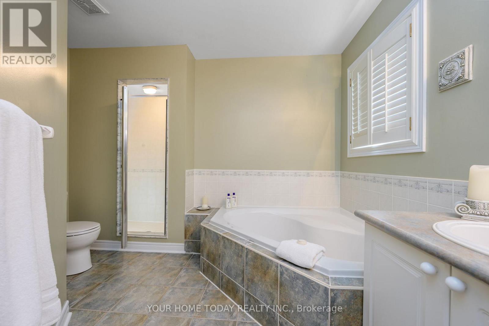 114 Russell Street, Halton Hills, Ontario  L7G 5Z1 - Photo 29 - W12465533