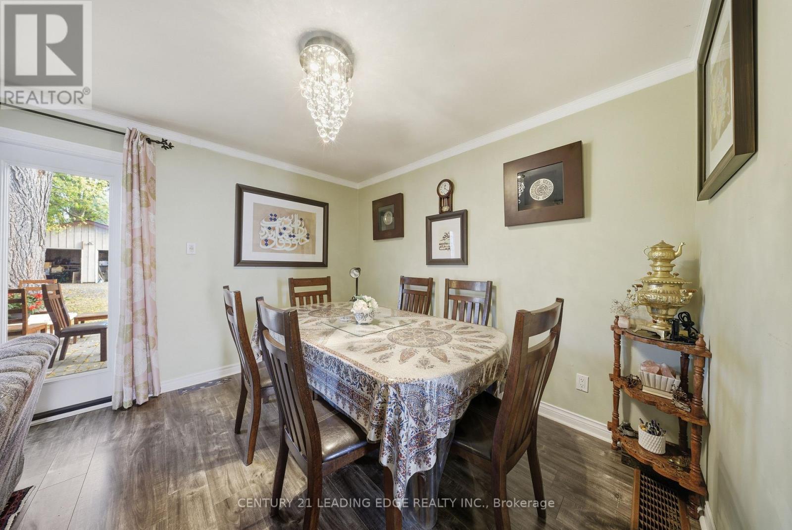 55 Lake Drive N, Georgina, Ontario  L4P 1A5 - Photo 21 - N12467639