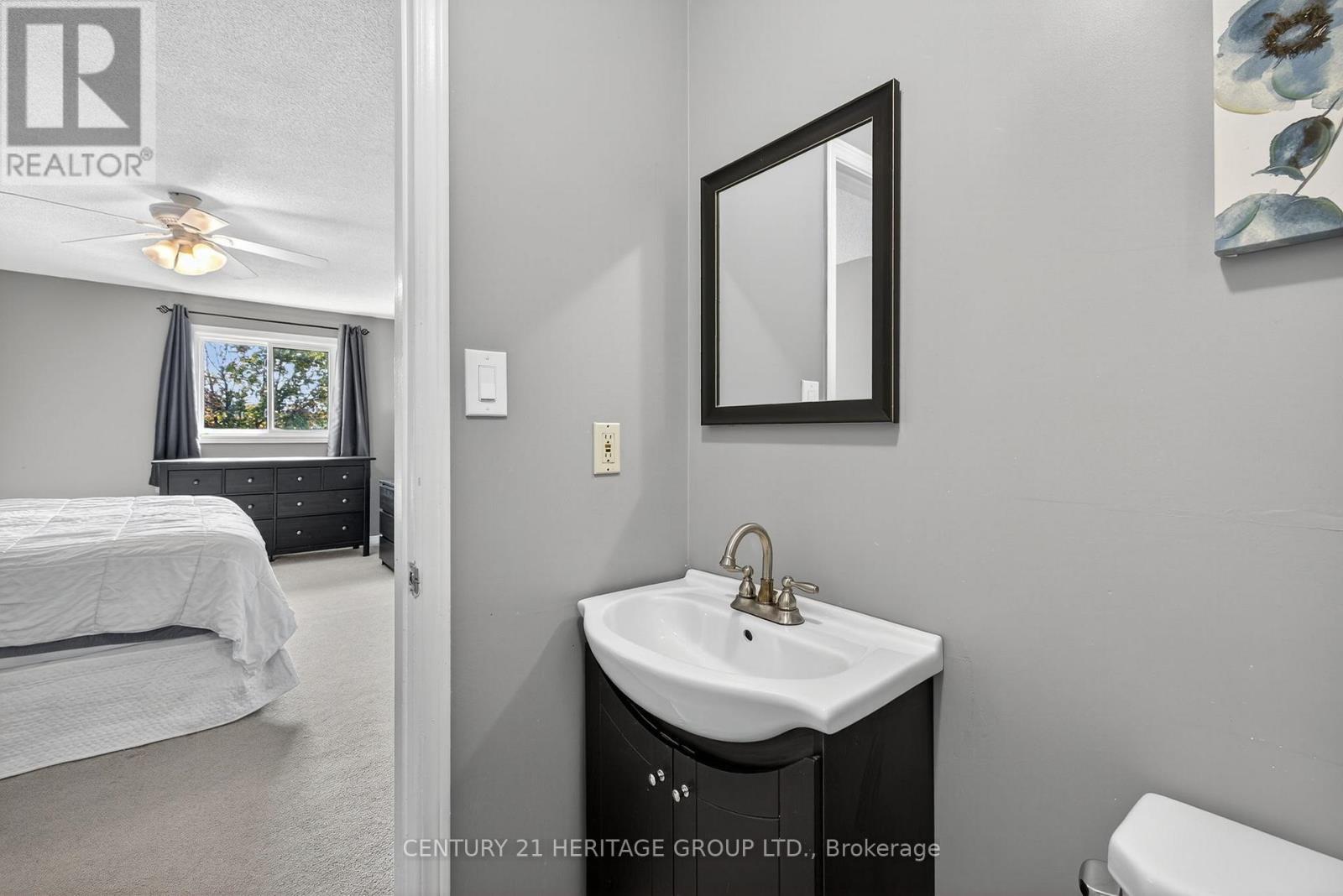 32 Northgate Drive, Bradford West Gwillimbury, Ontario  L3Z 2H5 - Photo 33 - N12467645