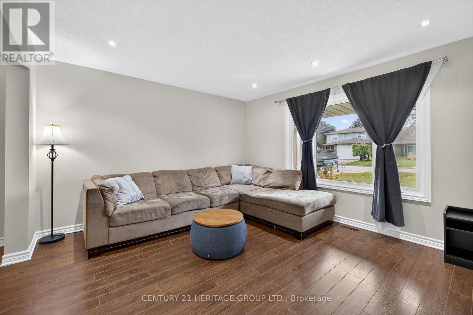 32 Northgate Drive, Bradford West Gwillimbury, Ontario  L3Z 2H5 - Photo 9 - N12467645
