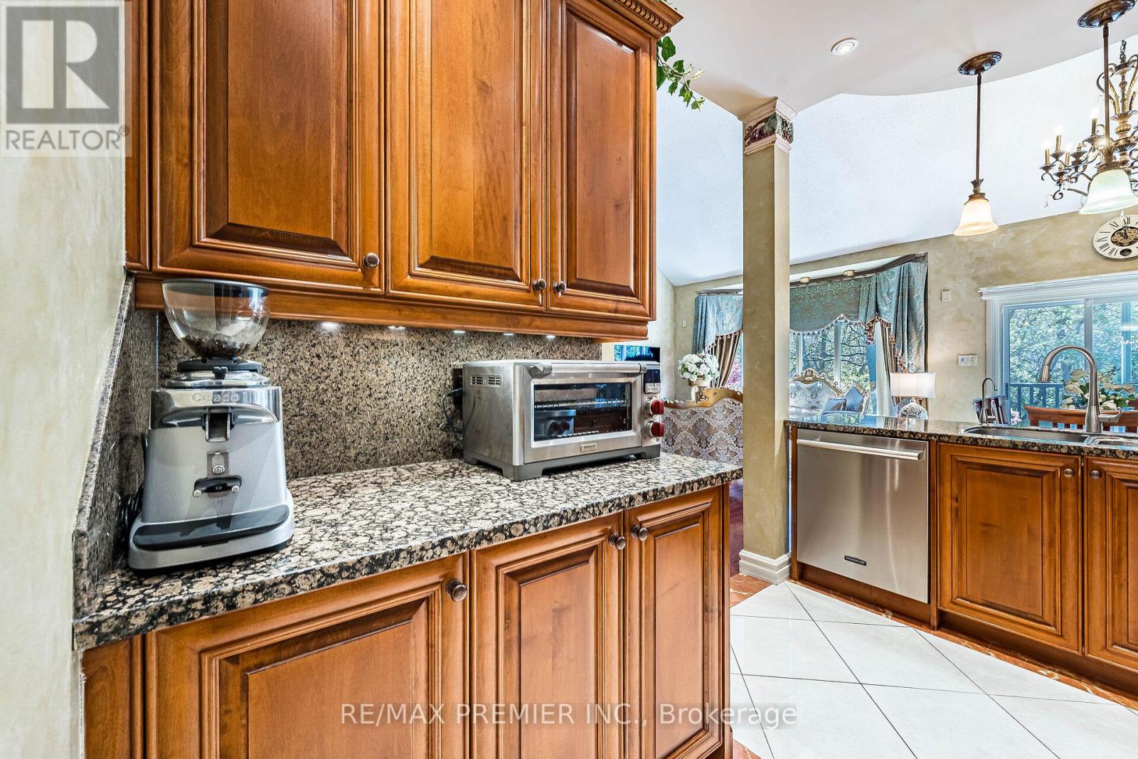 111 Arista Gate, Vaughan, Ontario  L4L 9H7 - Photo 13 - N12467670