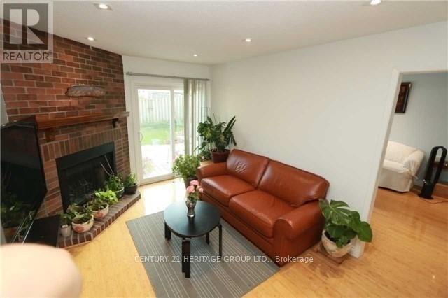 Main - 21 Chloe Crescent, Markham, Ontario  L3S 2H3 - Photo 3 - N12467681