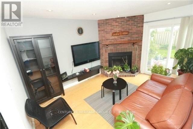 Main - 21 Chloe Crescent, Markham, Ontario  L3S 2H3 - Photo 4 - N12467681