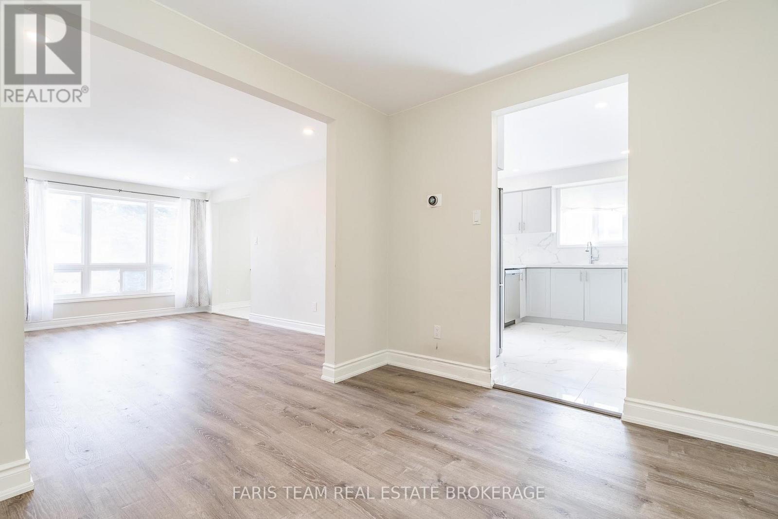 99 Fred Cook Drive, Bradford West Gwillimbury, Ontario  L3Z 1V1 - Photo 12 - N12467740