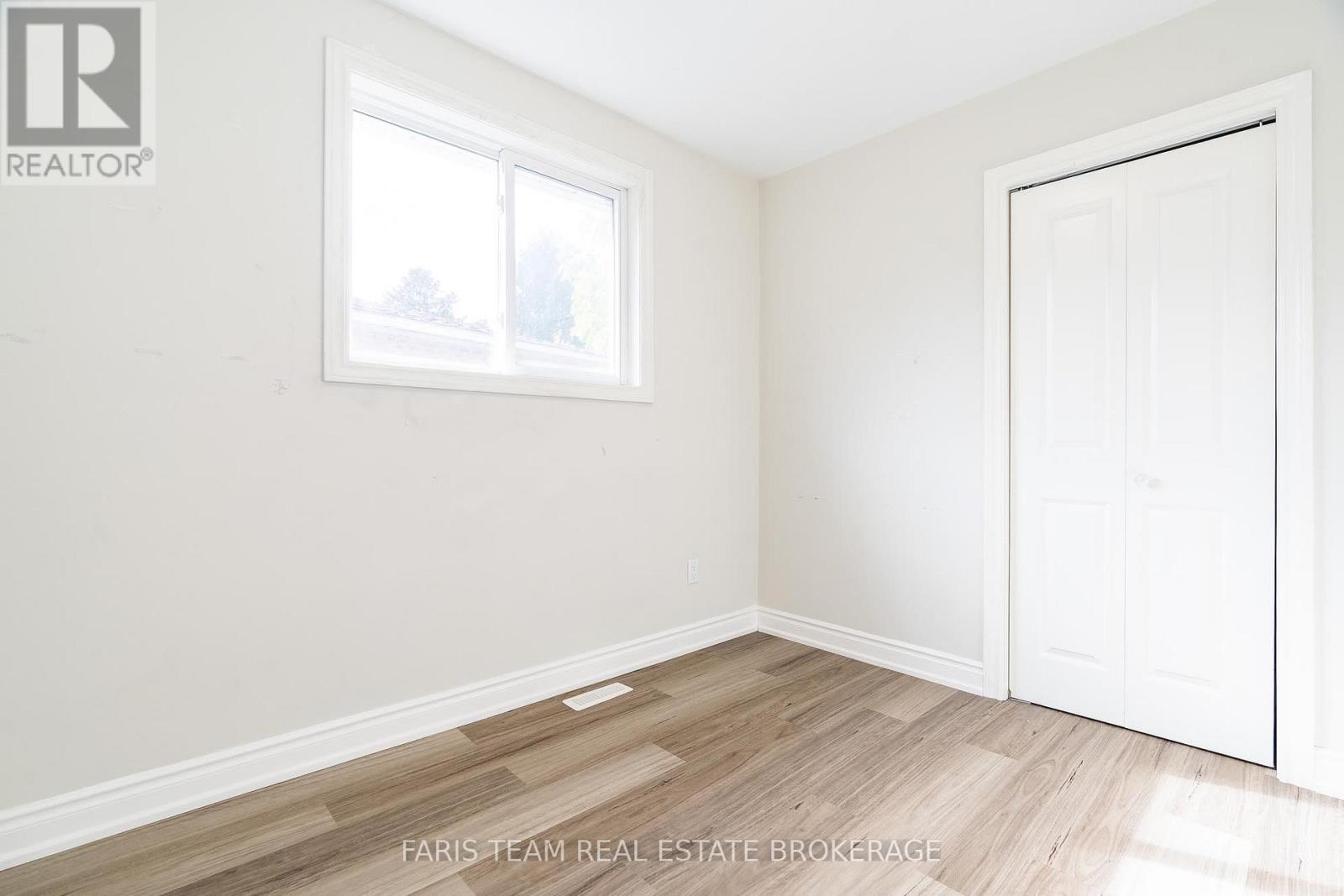 99 Fred Cook Drive, Bradford West Gwillimbury, Ontario  L3Z 1V1 - Photo 21 - N12467740