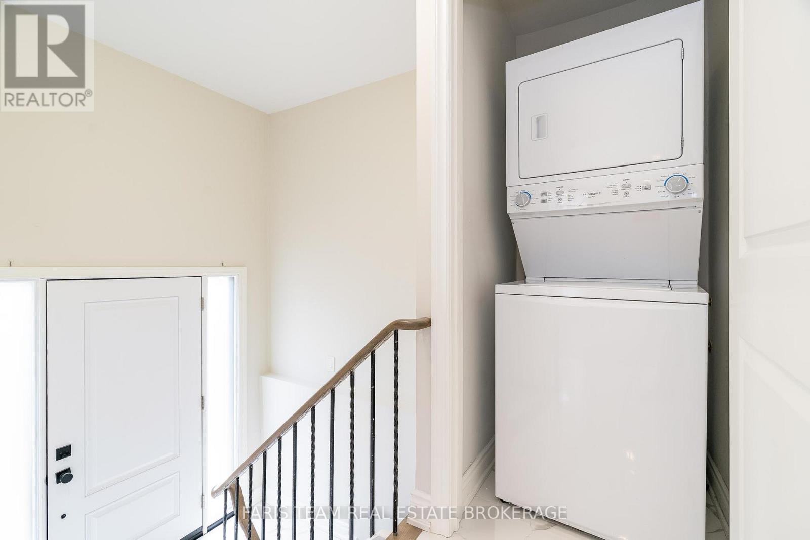 99 Fred Cook Drive, Bradford West Gwillimbury, Ontario  L3Z 1V1 - Photo 24 - N12467740