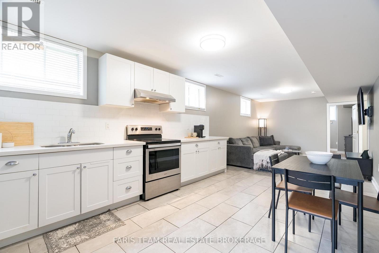99 Fred Cook Drive, Bradford West Gwillimbury, Ontario  L3Z 1V1 - Photo 26 - N12467740