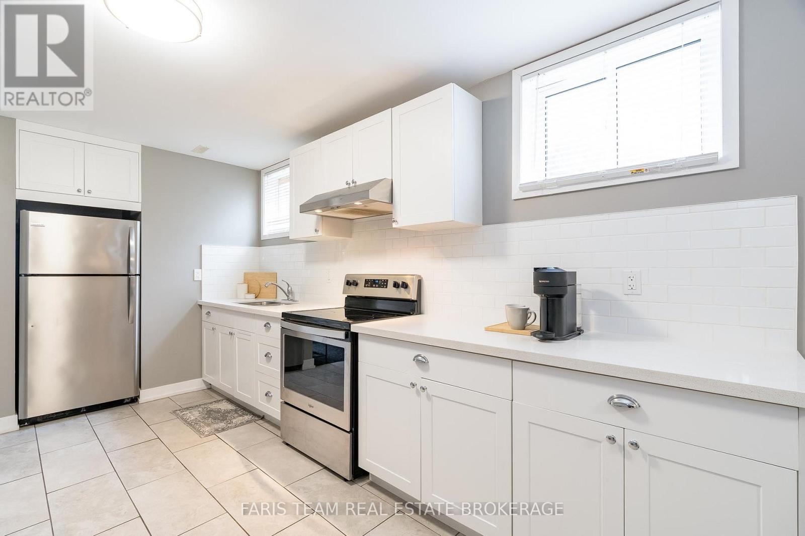 99 Fred Cook Drive, Bradford West Gwillimbury, Ontario  L3Z 1V1 - Photo 28 - N12467740