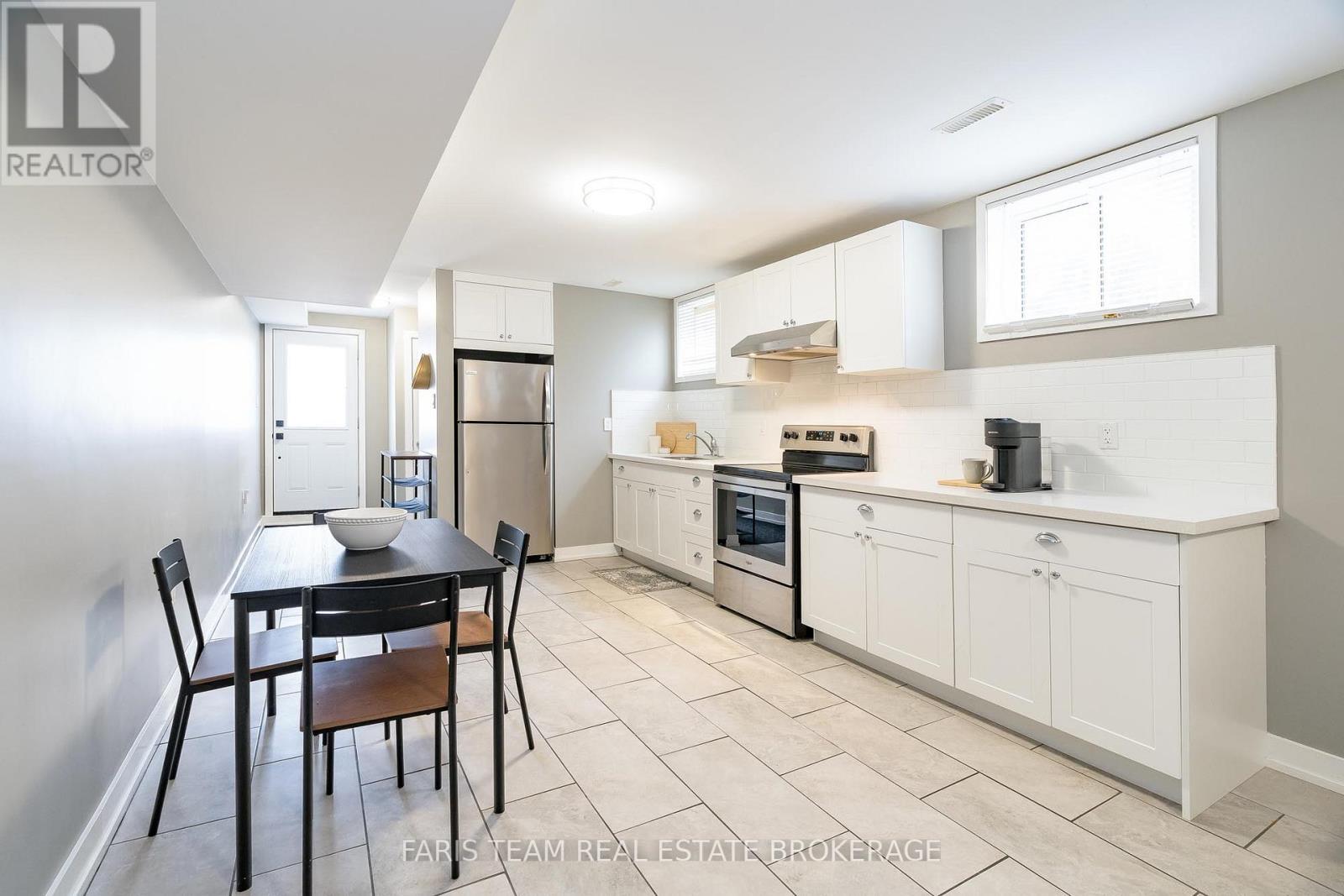 99 Fred Cook Drive, Bradford West Gwillimbury, Ontario  L3Z 1V1 - Photo 29 - N12467740