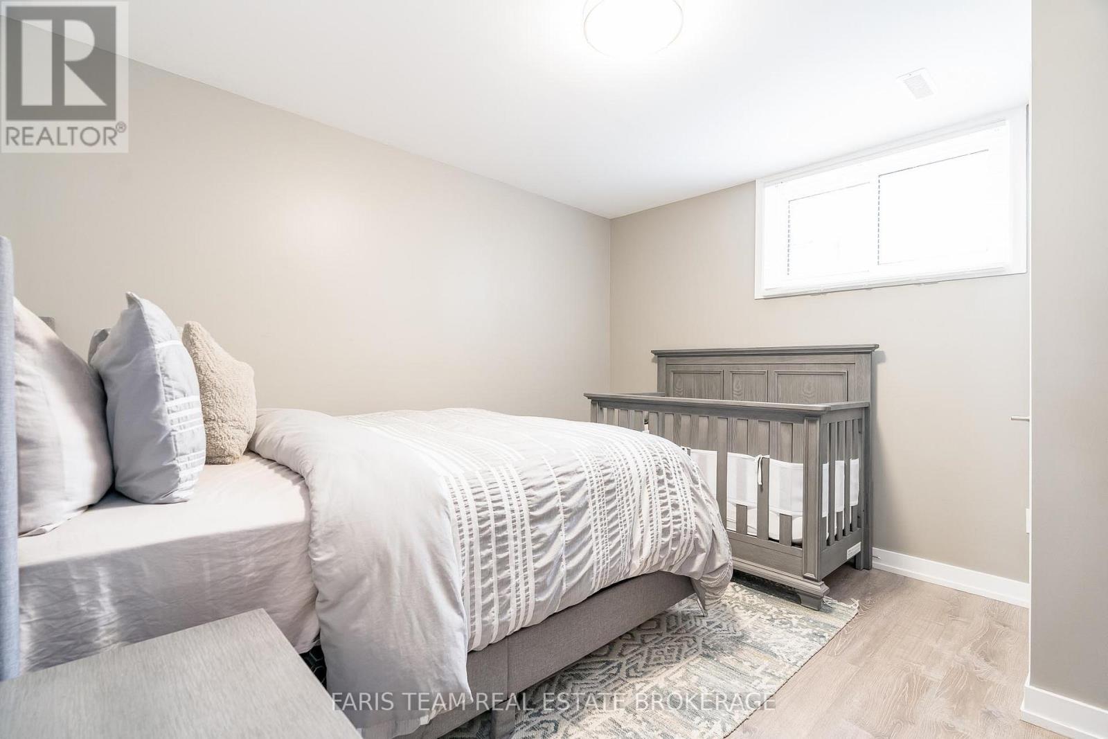 99 Fred Cook Drive, Bradford West Gwillimbury, Ontario  L3Z 1V1 - Photo 33 - N12467740