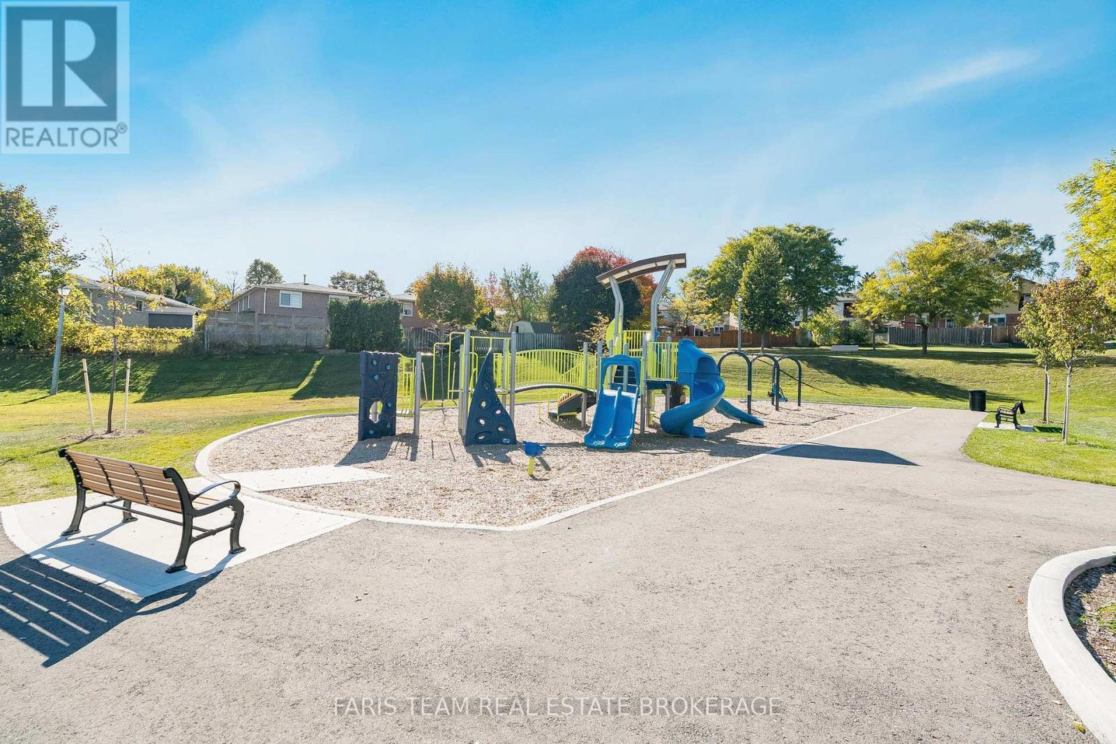 99 Fred Cook Drive, Bradford West Gwillimbury, Ontario  L3Z 1V1 - Photo 48 - N12467740