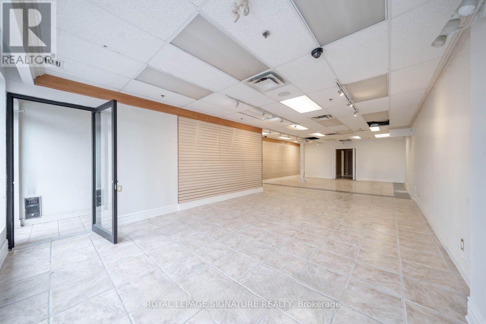 9a - 136 Winges Road, Vaughan, Ontario  L4L 6C4 - Photo 2 - N12467757
