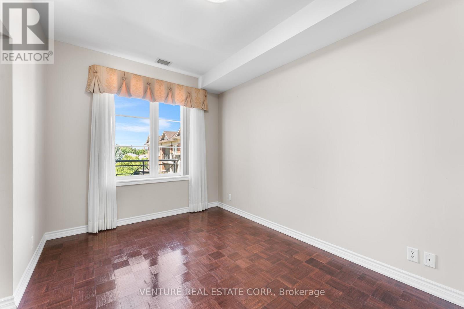 302 - 9519 Keele Street, Vaughan, Ontario  L6A 4A2 - Photo 10 - N12467770