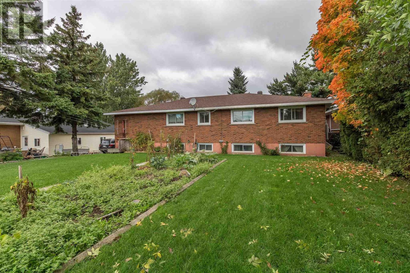 123 Vivian Ave, Sault Ste. Marie, Ontario  P6C 2E9 - Photo 35 - SM252760