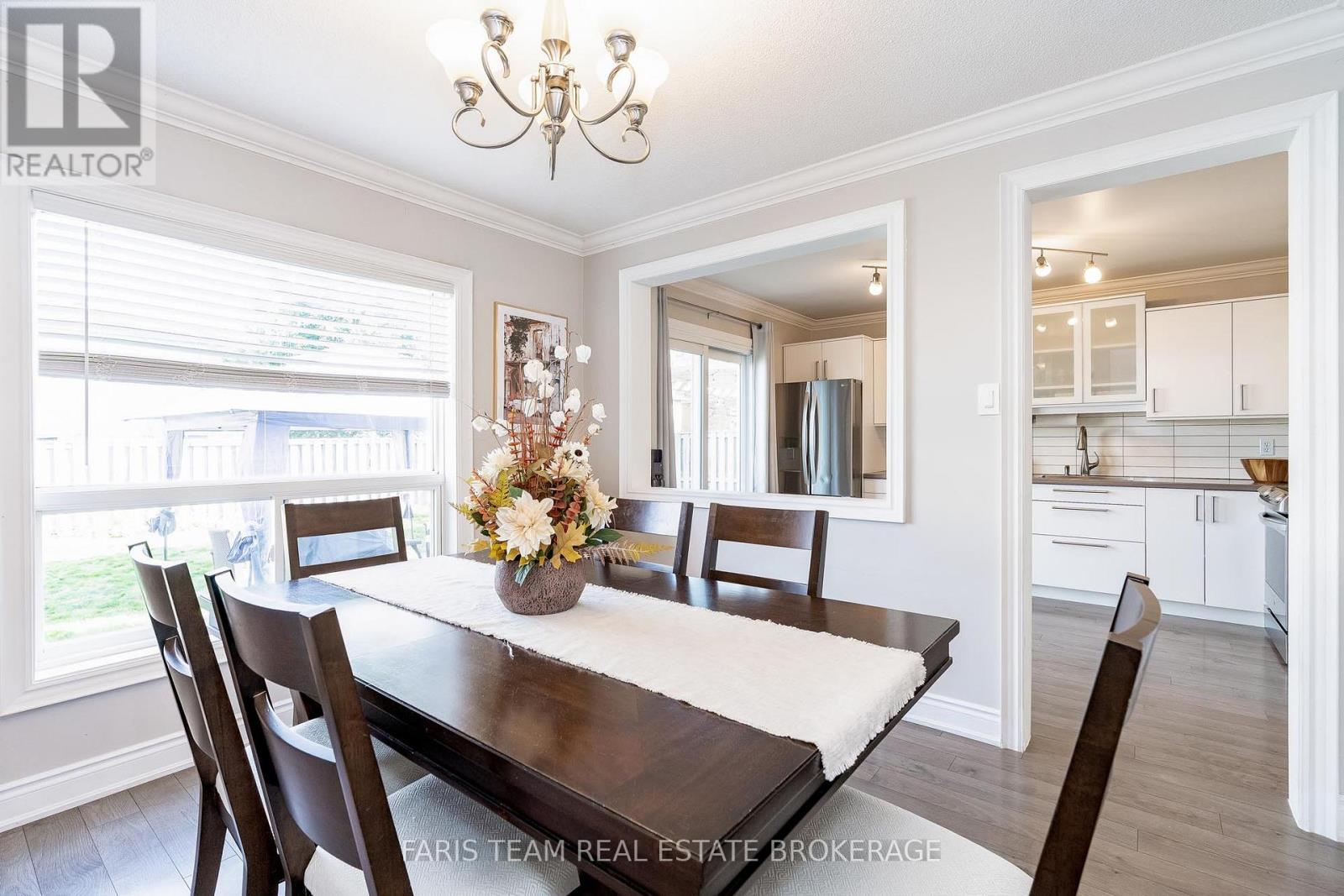 220 Churchland Drive, Barrie, Ontario  L4N 8N7 - Photo 11 - S12467673