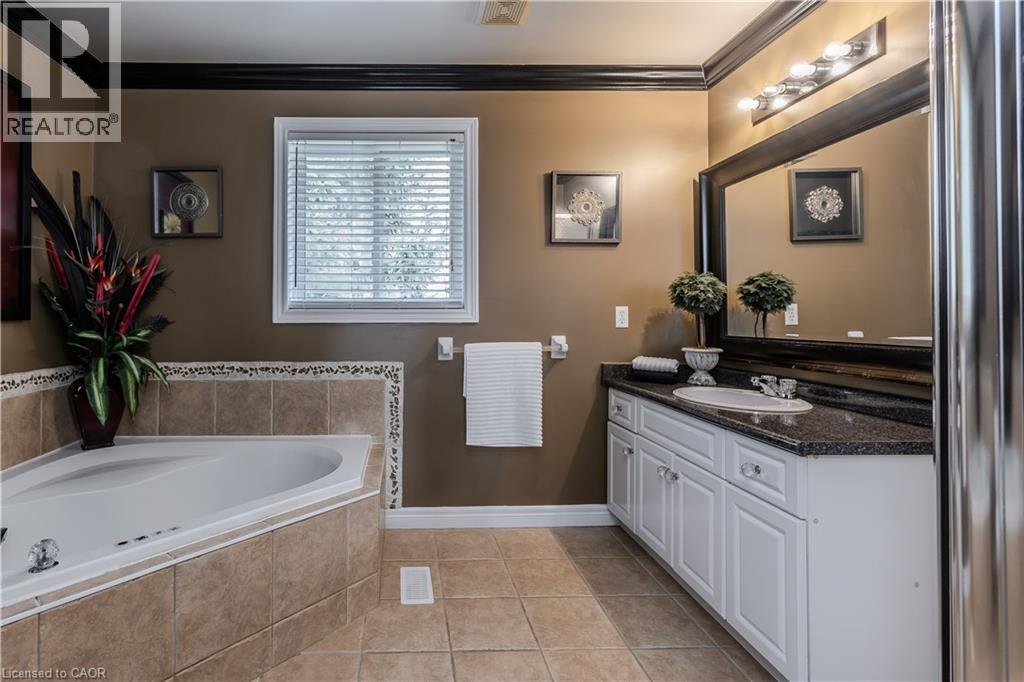 26 Grassyplain Drive, Mount Hope, Ontario  L0R 1W0 - Photo 18 - 40779307