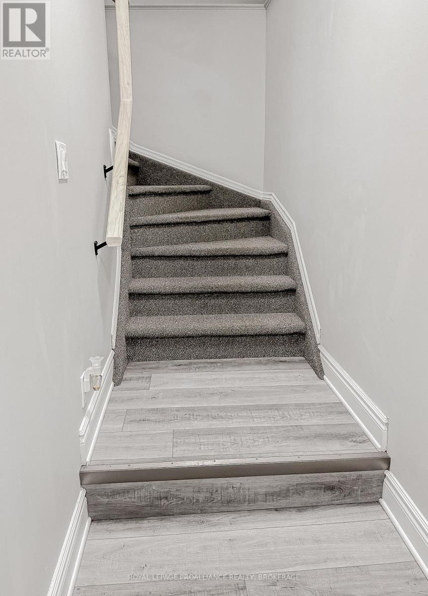 39 Ellerbeck Street, Kingston, Ontario  K7L 4H5 - Photo 10 - X12467870