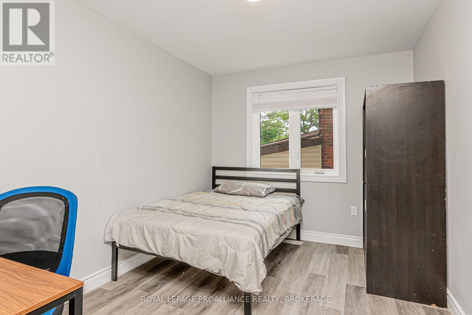 39 Ellerbeck Street, Kingston, Ontario  K7L 4H5 - Photo 6 - X12467870