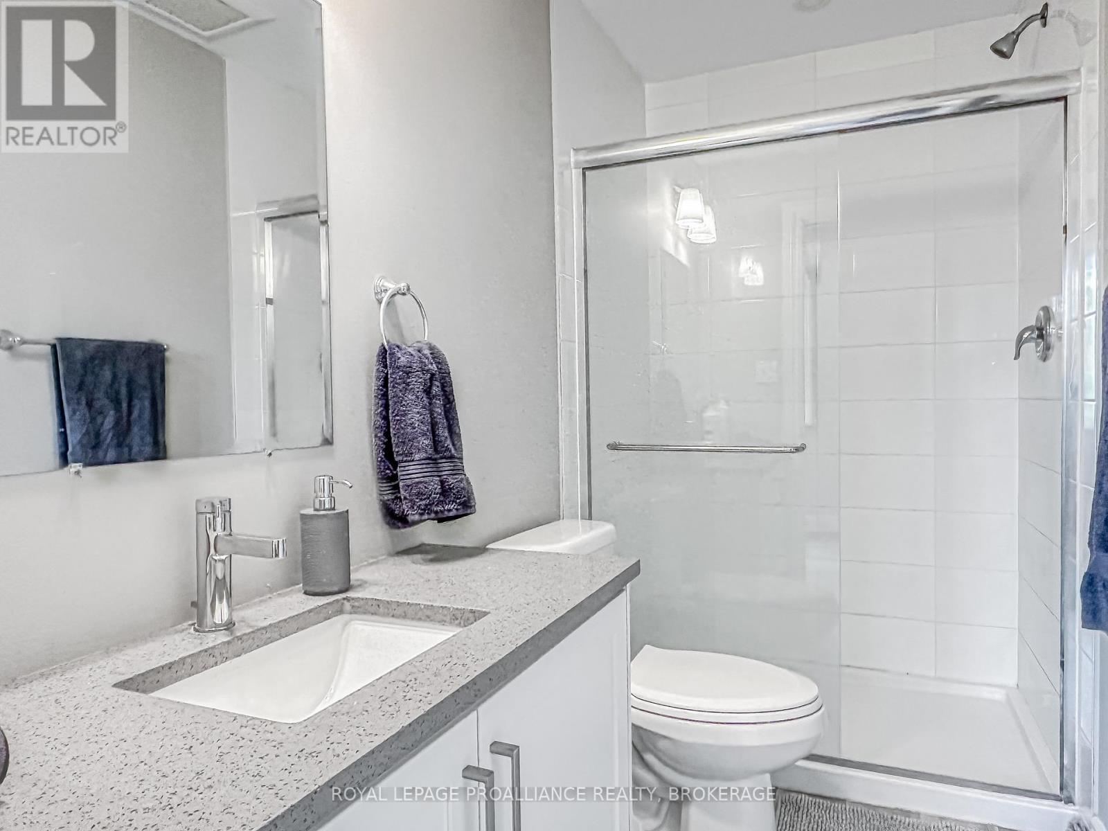 39 Ellerbeck Street, Kingston, Ontario  K7L 4H5 - Photo 7 - X12467870