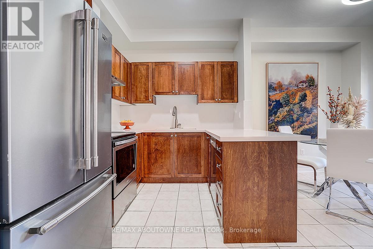 56 - 1130 Cawthra Road, Mississauga, Ontario  L5G 4V7 - Photo 6 - W12467630