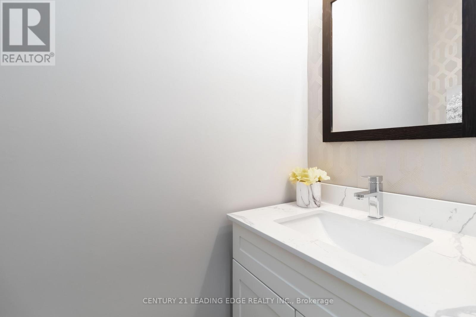 286 Fernforest Drive, Brampton, Ontario  L6R 1B6 - Photo 23 - W12467636