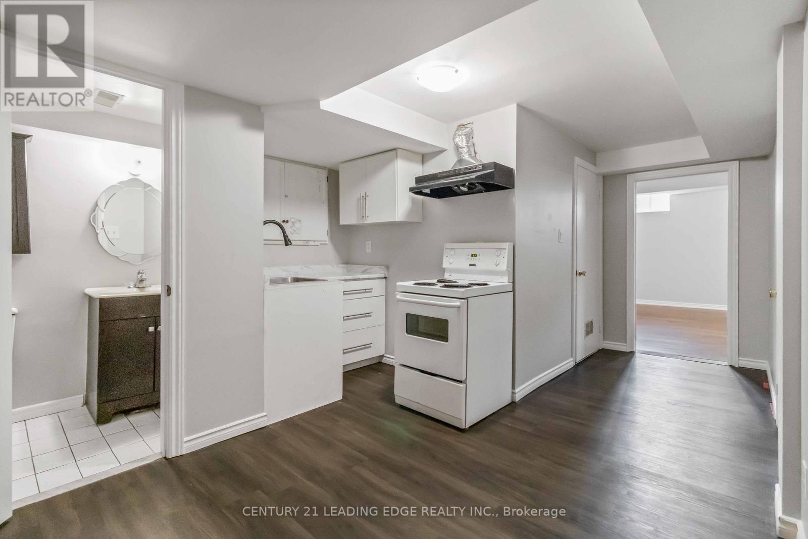 286 Fernforest Drive, Brampton, Ontario  L6R 1B6 - Photo 46 - W12467636