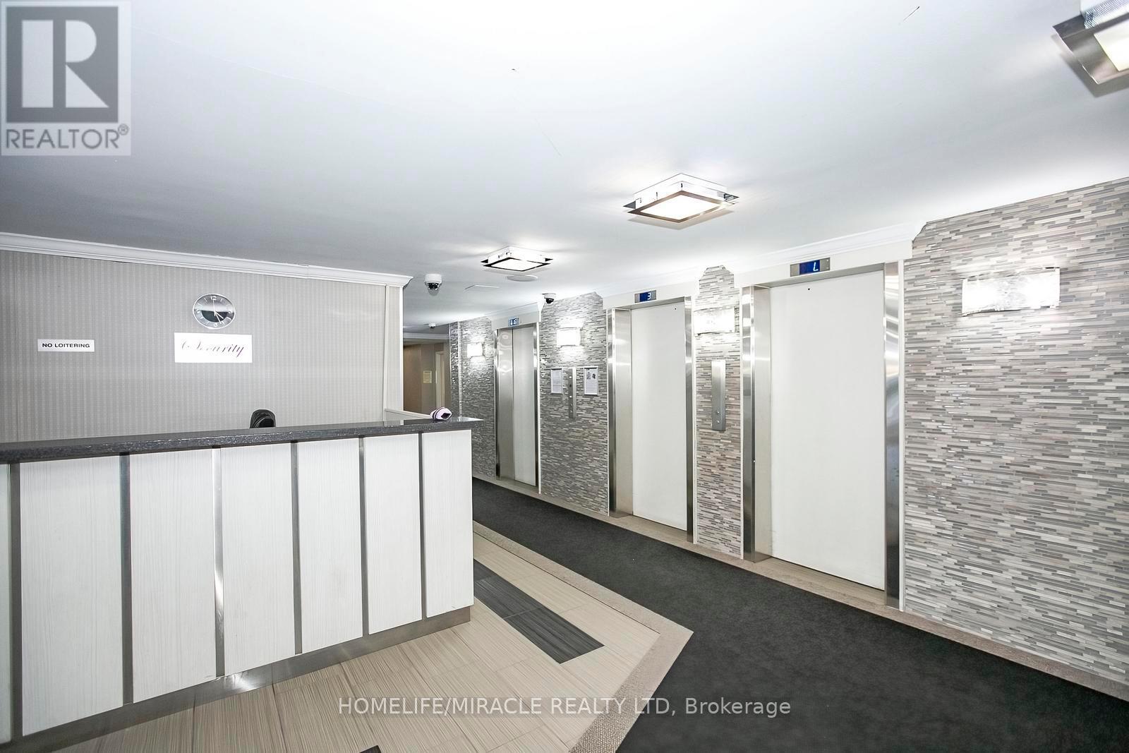 1610 - 15 Kensington Road, Brampton, Ontario  L6T 3W2 - Photo 10 - W12467640