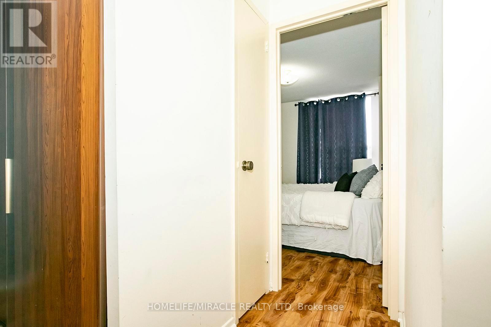 1610 - 15 Kensington Road, Brampton, Ontario  L6T 3W2 - Photo 30 - W12467640