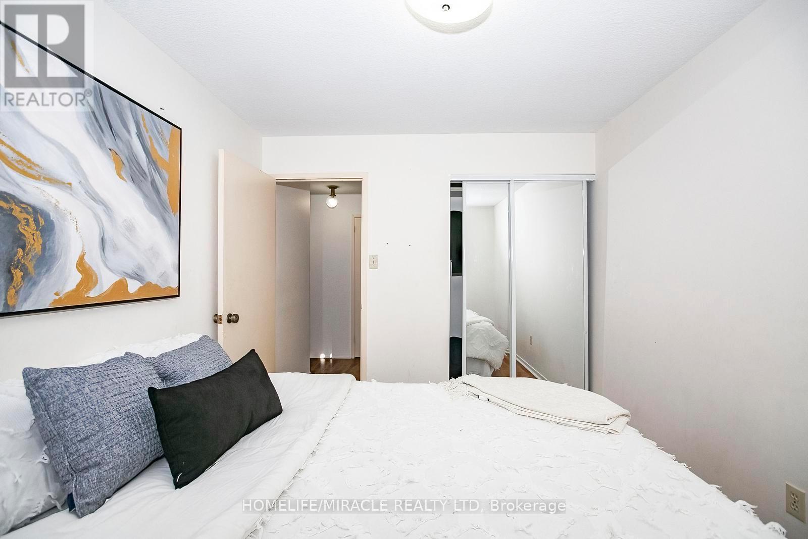 1610 - 15 Kensington Road, Brampton, Ontario  L6T 3W2 - Photo 33 - W12467640