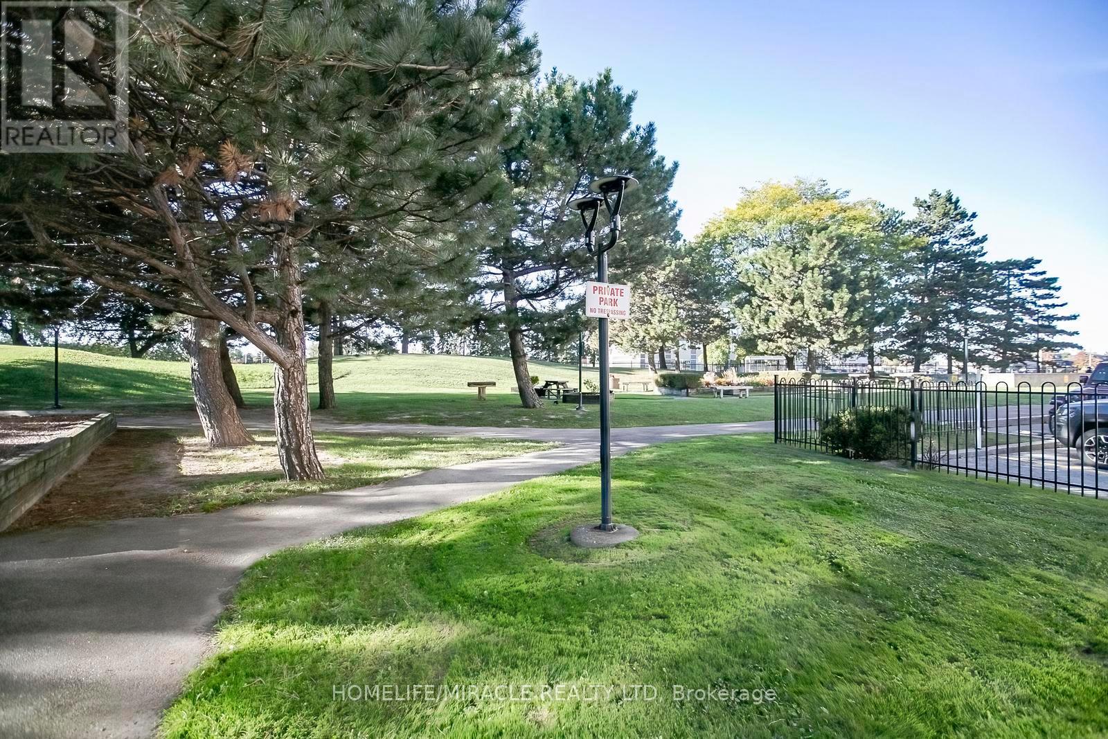 1610 - 15 Kensington Road, Brampton, Ontario  L6T 3W2 - Photo 43 - W12467640