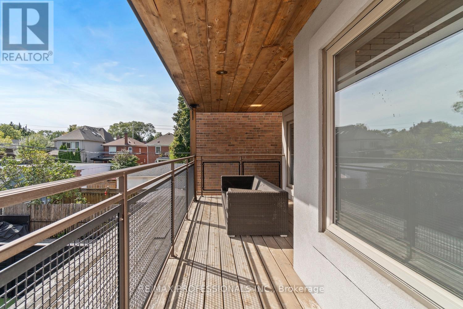 71 Morningside Avenue, Toronto, Ontario  M6S 1C8 - Photo 21 - W12467641