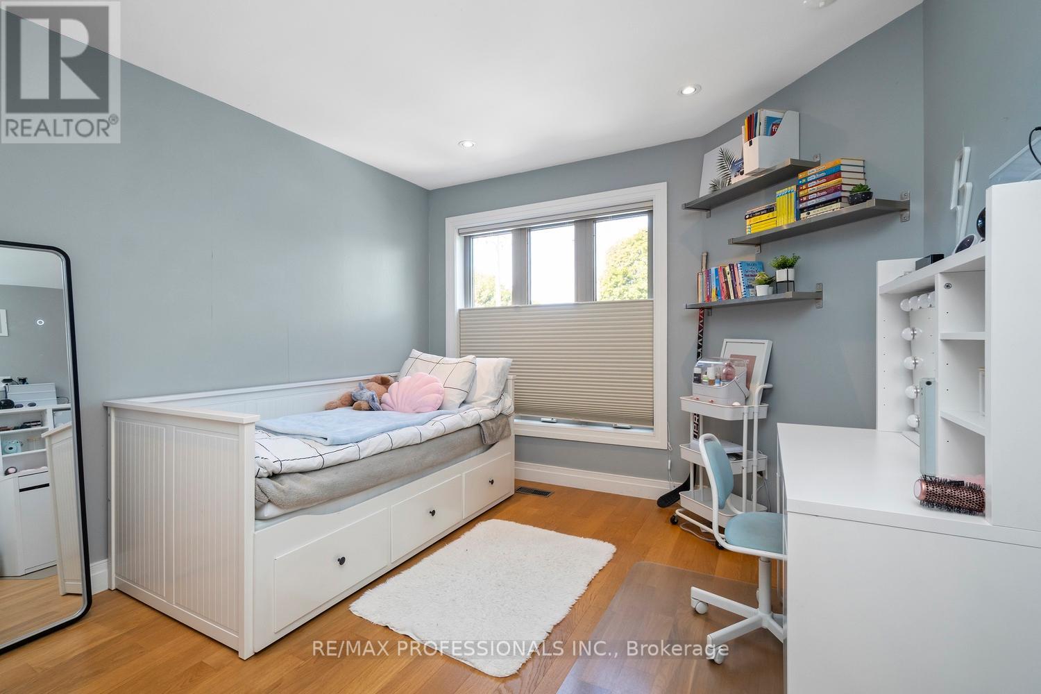 71 Morningside Avenue, Toronto, Ontario  M6S 1C8 - Photo 22 - W12467641