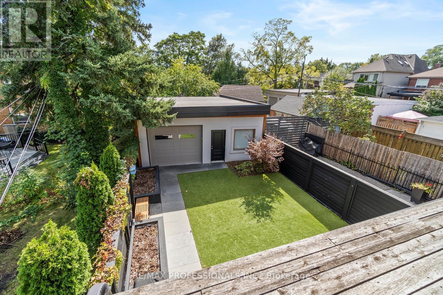 71 Morningside Avenue, Toronto, Ontario  M6S 1C8 - Photo 27 - W12467641