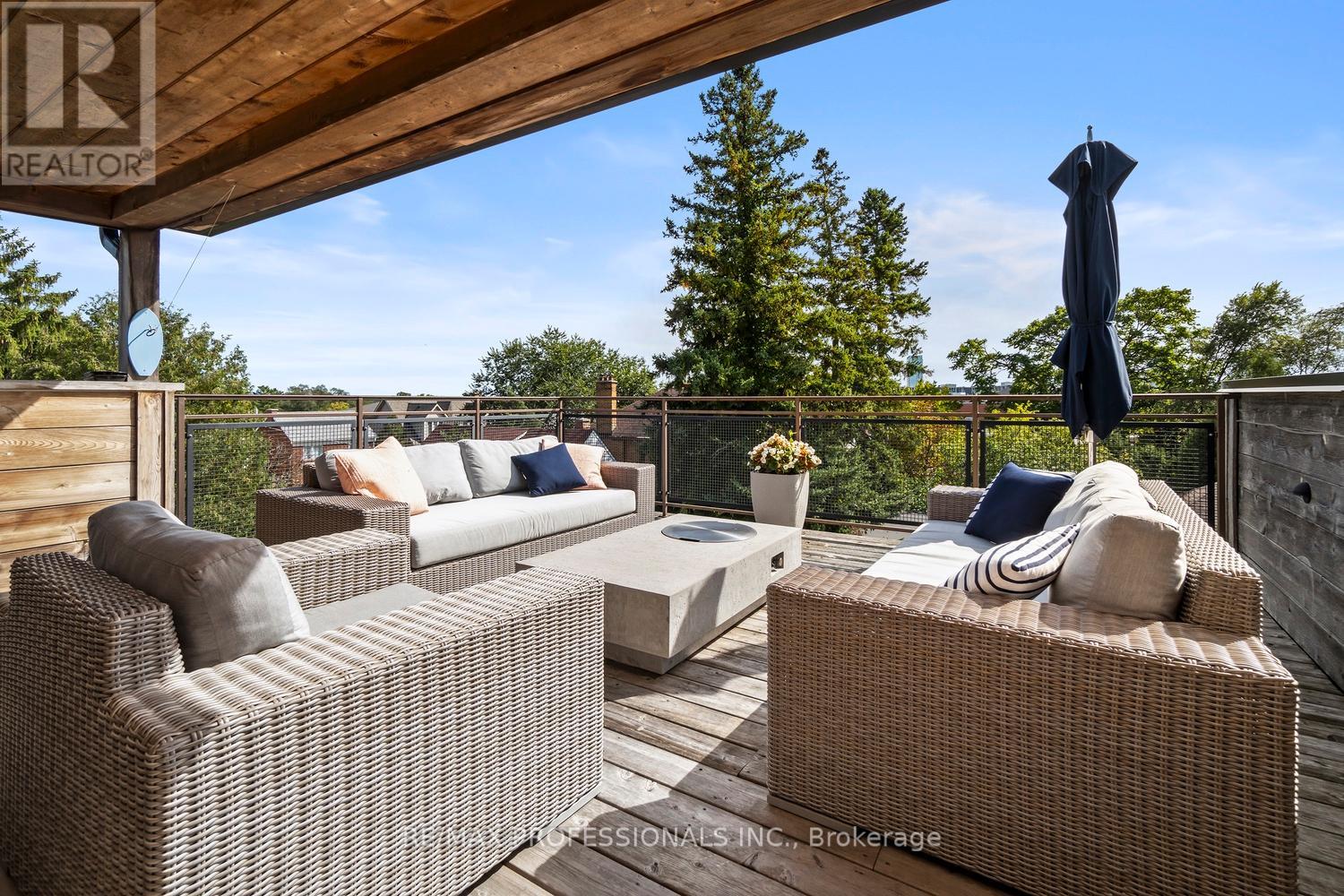 71 Morningside Avenue, Toronto, Ontario  M6S 1C8 - Photo 37 - W12467641