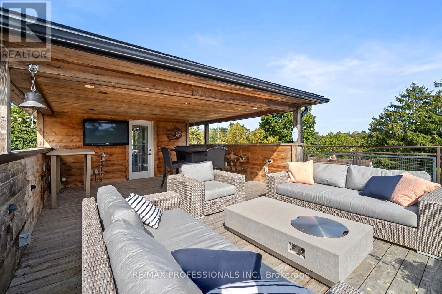 71 Morningside Avenue, Toronto, Ontario  M6S 1C8 - Photo 38 - W12467641