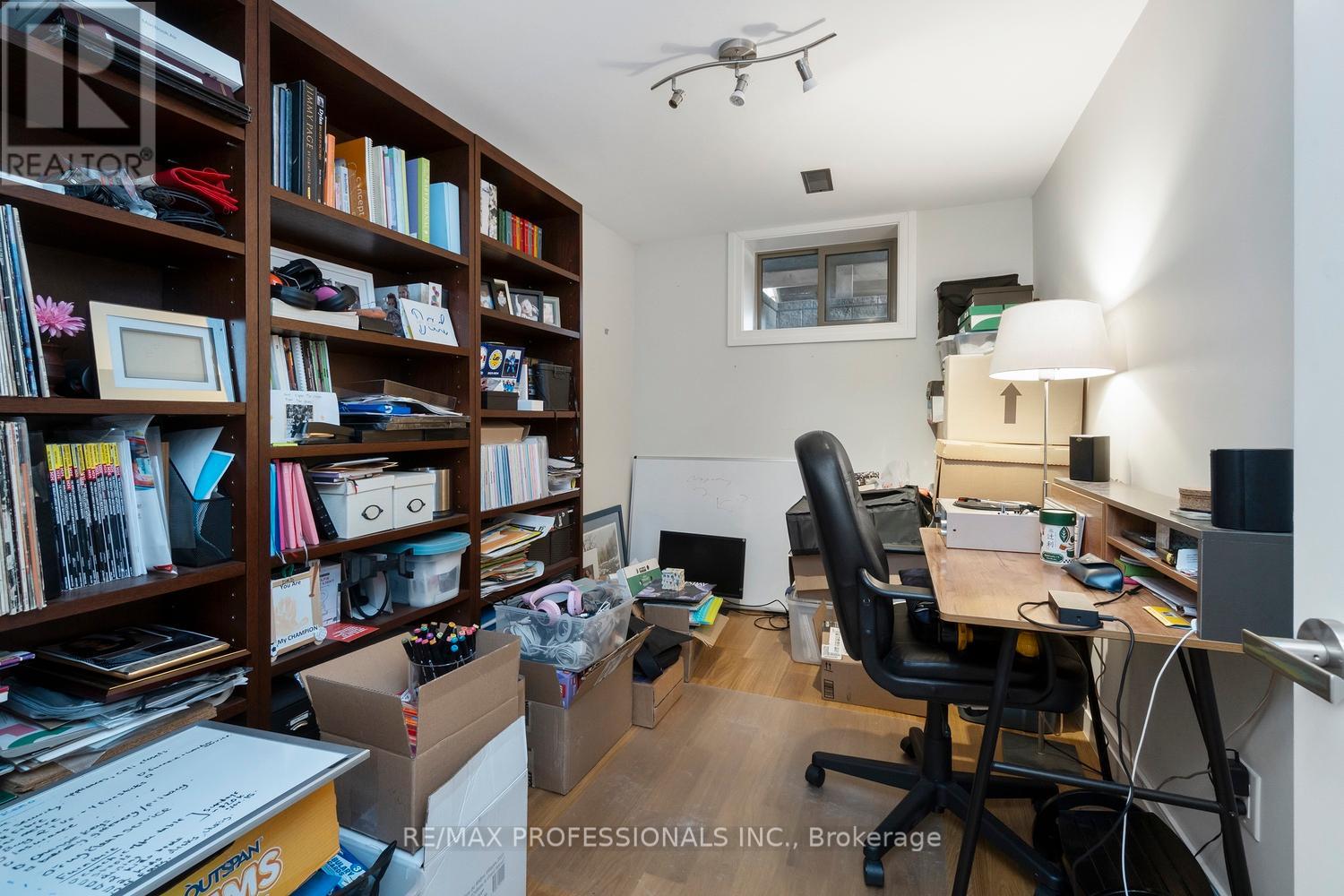 71 Morningside Avenue, Toronto, Ontario  M6S 1C8 - Photo 42 - W12467641