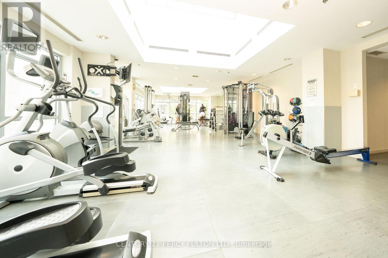 1003 - 33 Elm Drive W, Mississauga, Ontario  L5B 4M2 - Photo 12 - W12467646