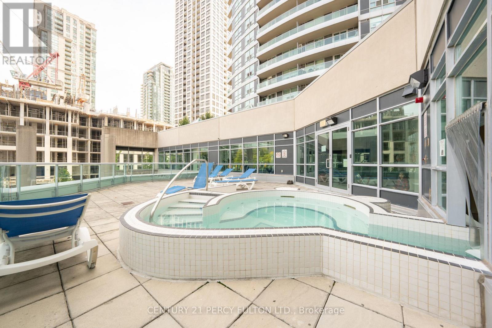 1003 - 33 Elm Drive W, Mississauga, Ontario  L5B 4M2 - Photo 16 - W12467646