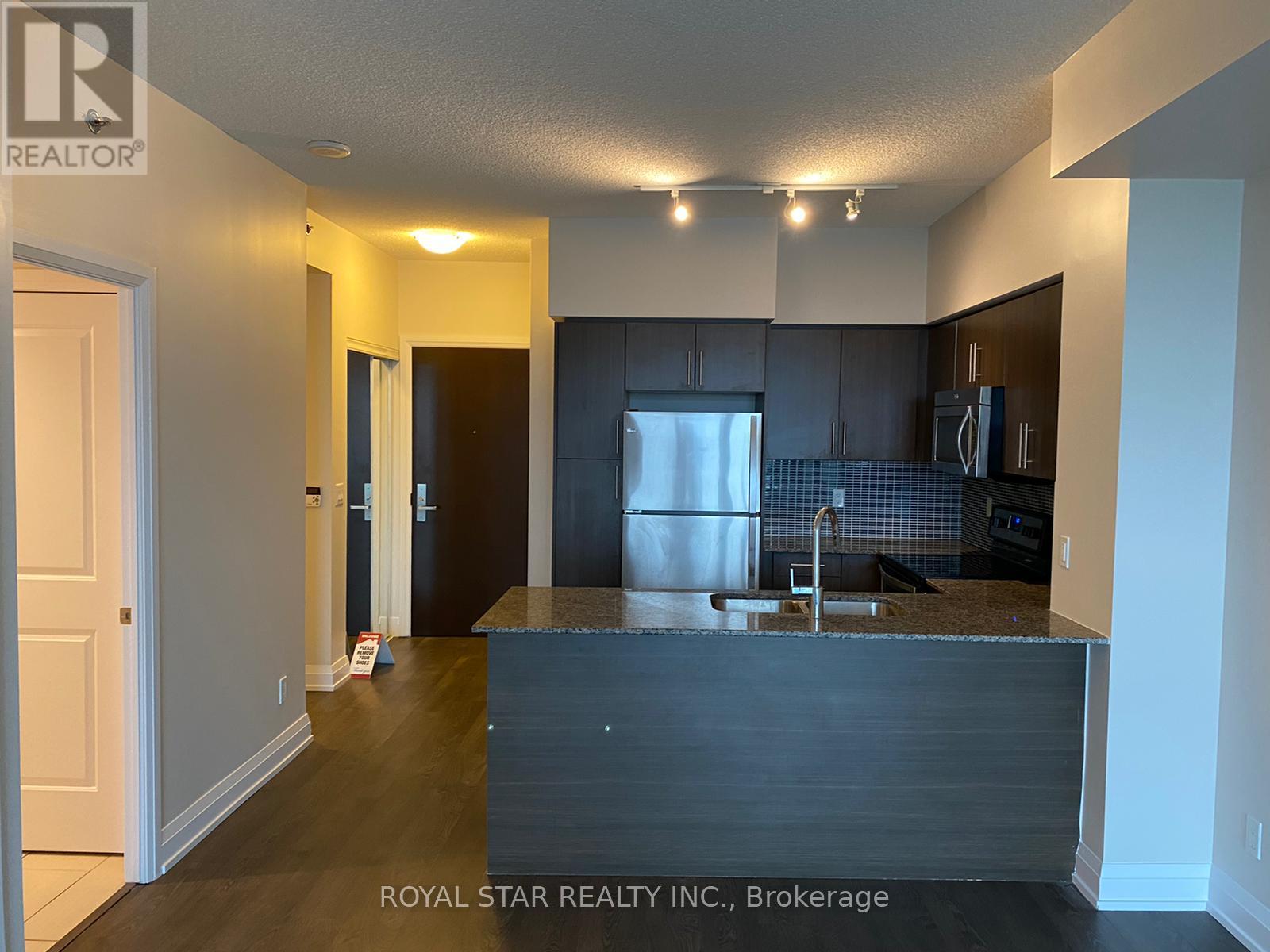 1204 - 65 Speers Road, Oakville, Ontario  L6K 0J1 - Photo 6 - W12467652