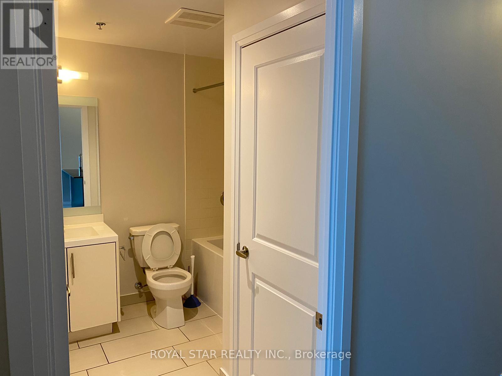 1204 - 65 Speers Road, Oakville, Ontario  L6K 0J1 - Photo 8 - W12467652