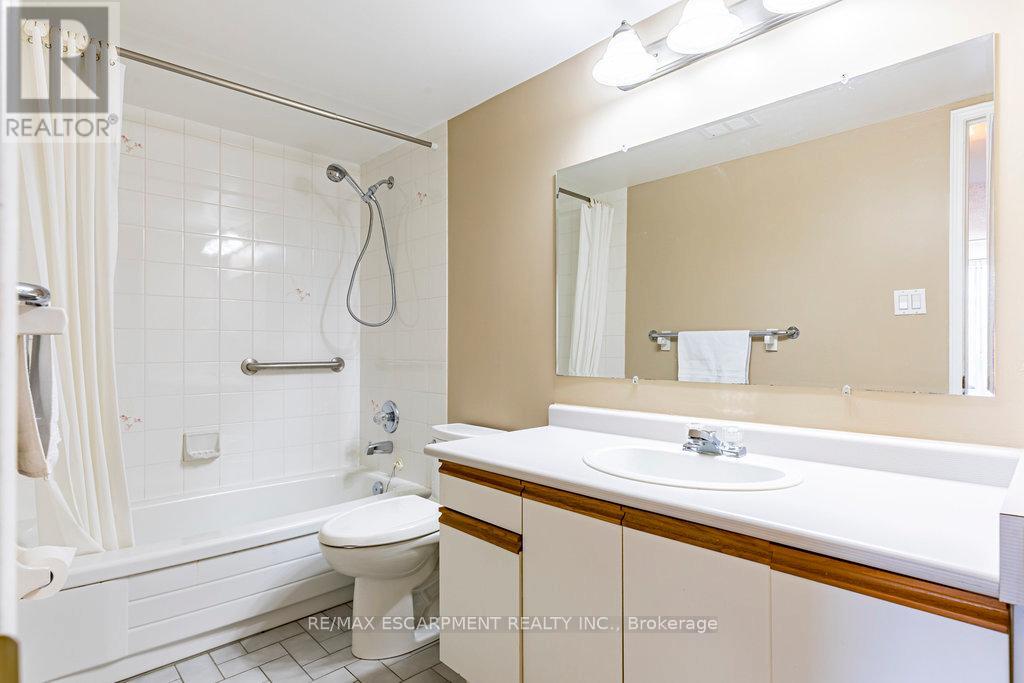 209 - 5080 Pinedale Avenue, Burlington, Ontario  L7L 5V7 - Photo 19 - W12467669