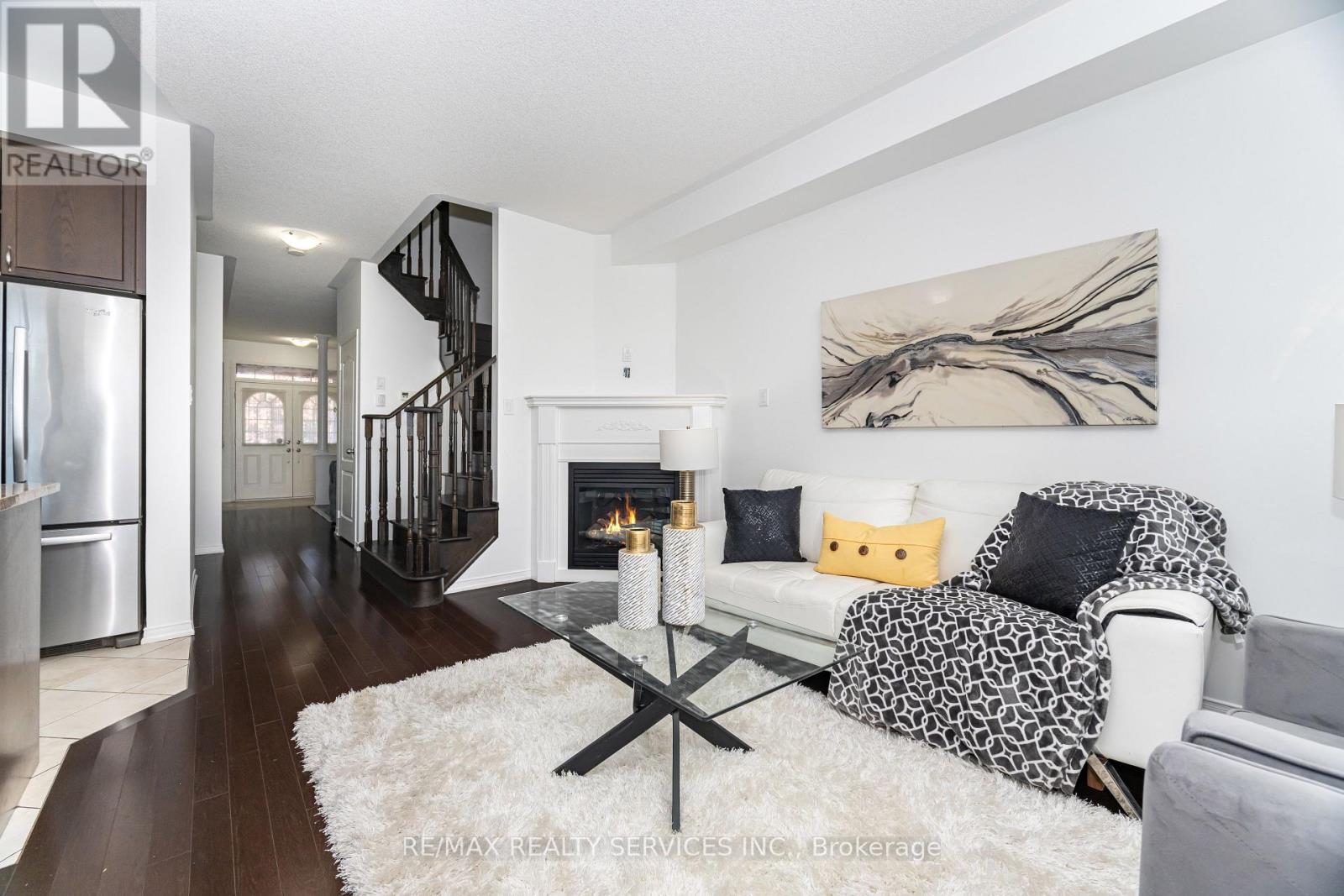 27 Sussexvale Drive, Brampton, Ontario  L6R 3S1 - Photo 14 - W12467691