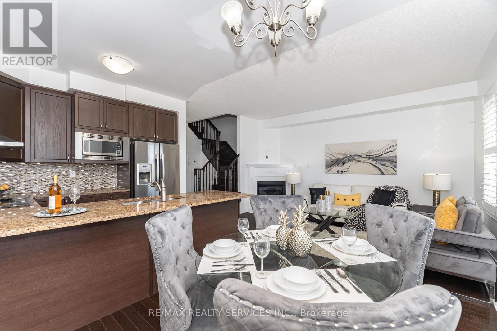 27 Sussexvale Drive, Brampton, Ontario  L6R 3S1 - Photo 20 - W12467691