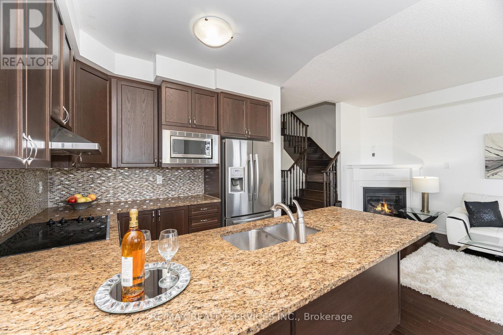 27 Sussexvale Drive, Brampton, Ontario  L6R 3S1 - Photo 24 - W12467691