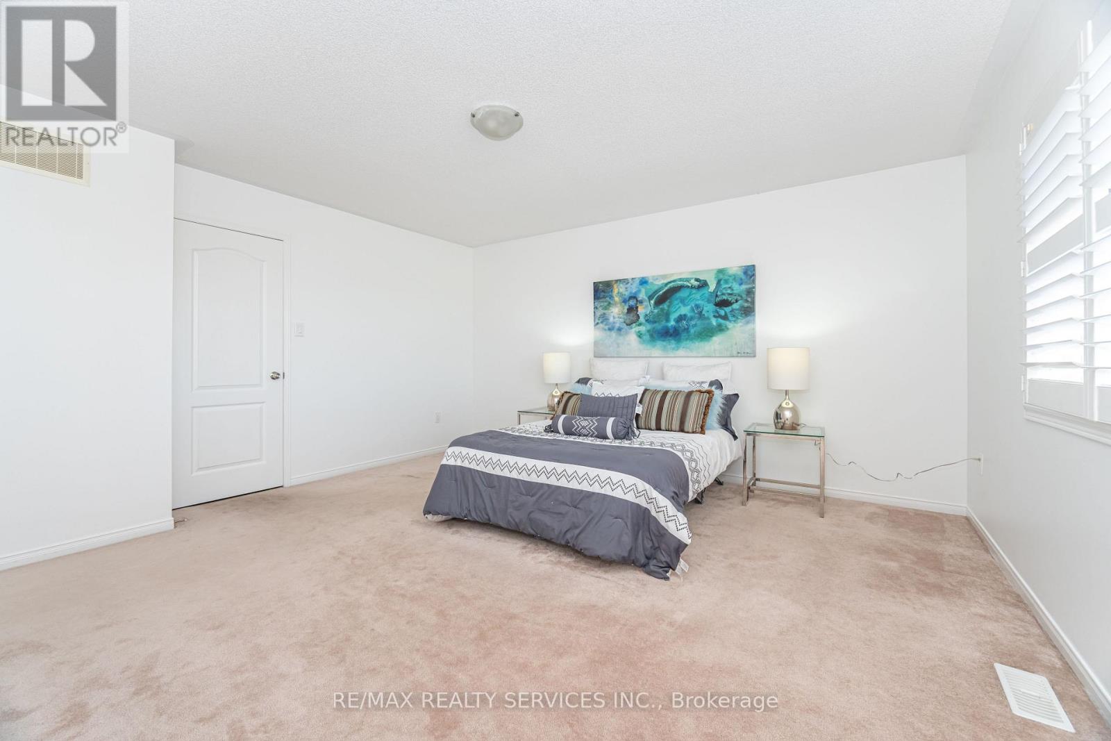27 Sussexvale Drive, Brampton, Ontario  L6R 3S1 - Photo 29 - W12467691